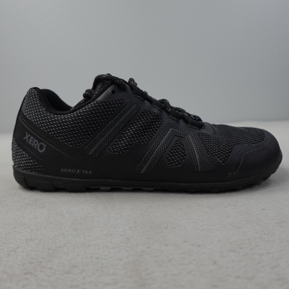 Xero Shoes Mesa Trail WP Womens 9 Black Waterproof Barefoot Trail Running Shoes